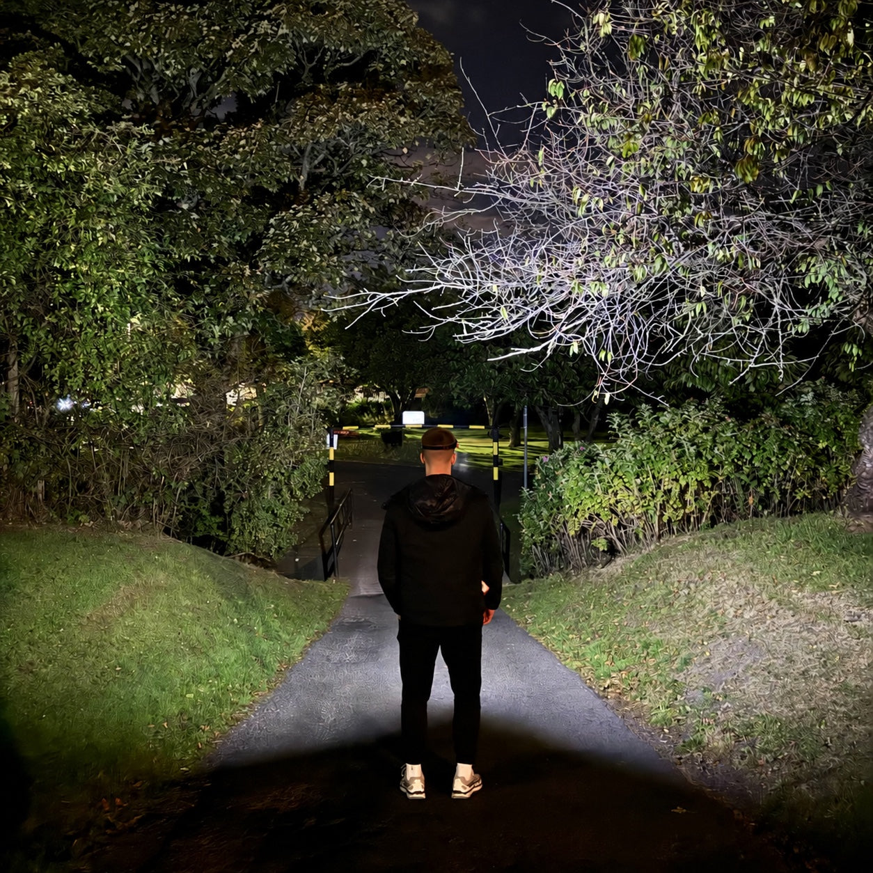 Wide beam outdoors